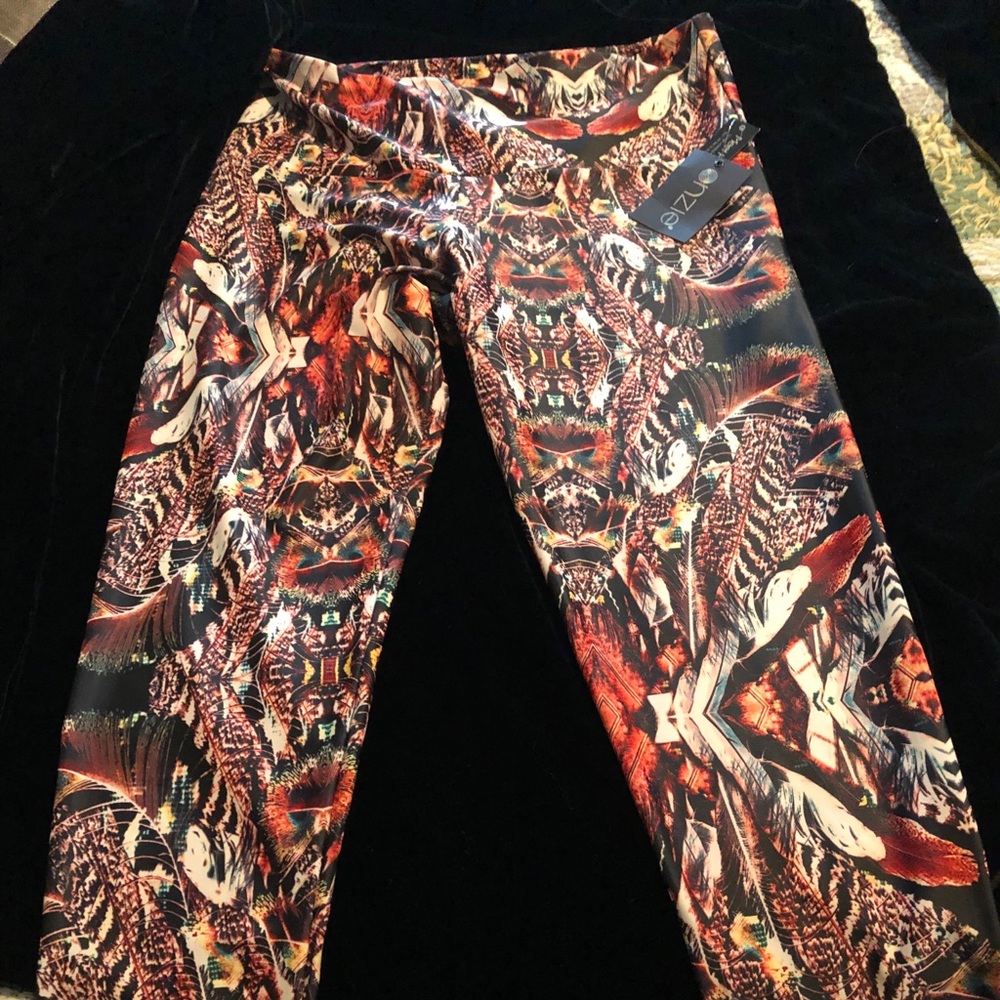 NWT Onzie yoga pants